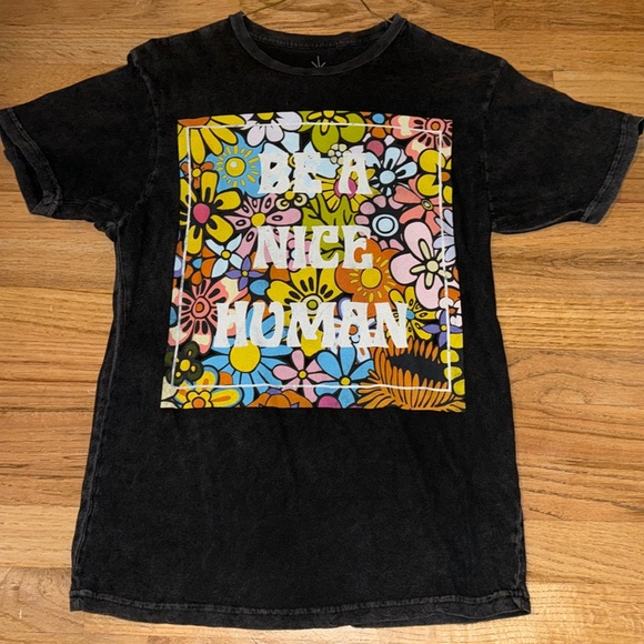 EARTHBOUND Tops - Be a nice human tee small